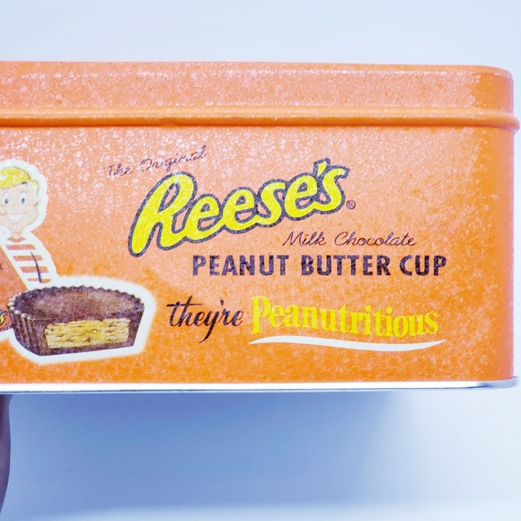 Reese's Peanut Butter Cup Hershey's Tin - Picture 4 of 8